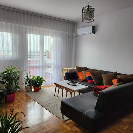 One Bedroom Apartment - Close The City Center! Prishtina Prishtinë Luaran gambar