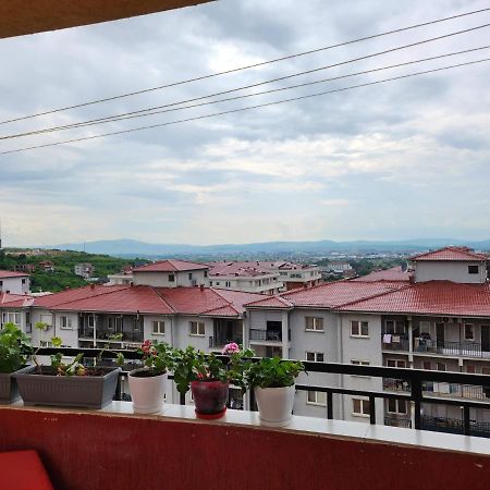 One Bedroom Apartment - Close The City Center! Prishtina Prishtinë Luaran gambar