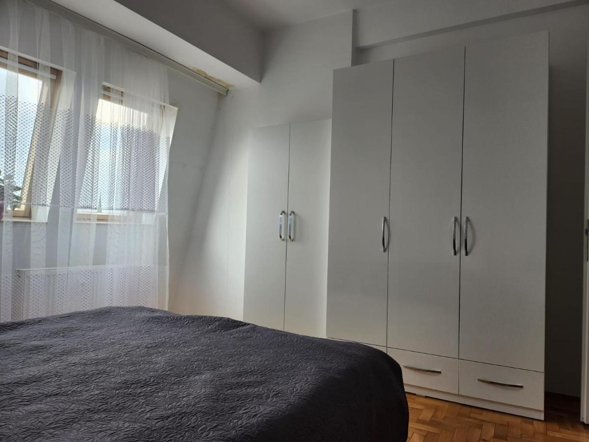 One Bedroom Apartment - Close The City Center! Prishtina Prishtinë Luaran gambar